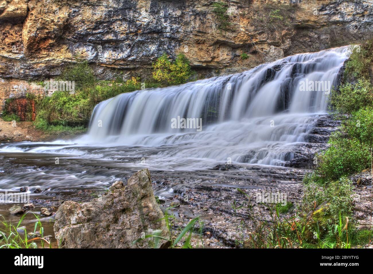 HDR-Bild des Wasserfalls Stockfoto