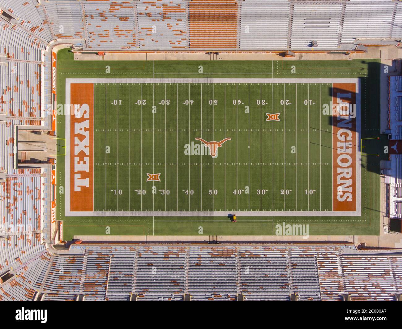 Luftaufnahme des Darrell K Royal–Texas Memorial Stadium in der University of Texas at Austin in Austin, Texas, USA. Es ist die Heimat der Longhorns Fußball Stockfoto