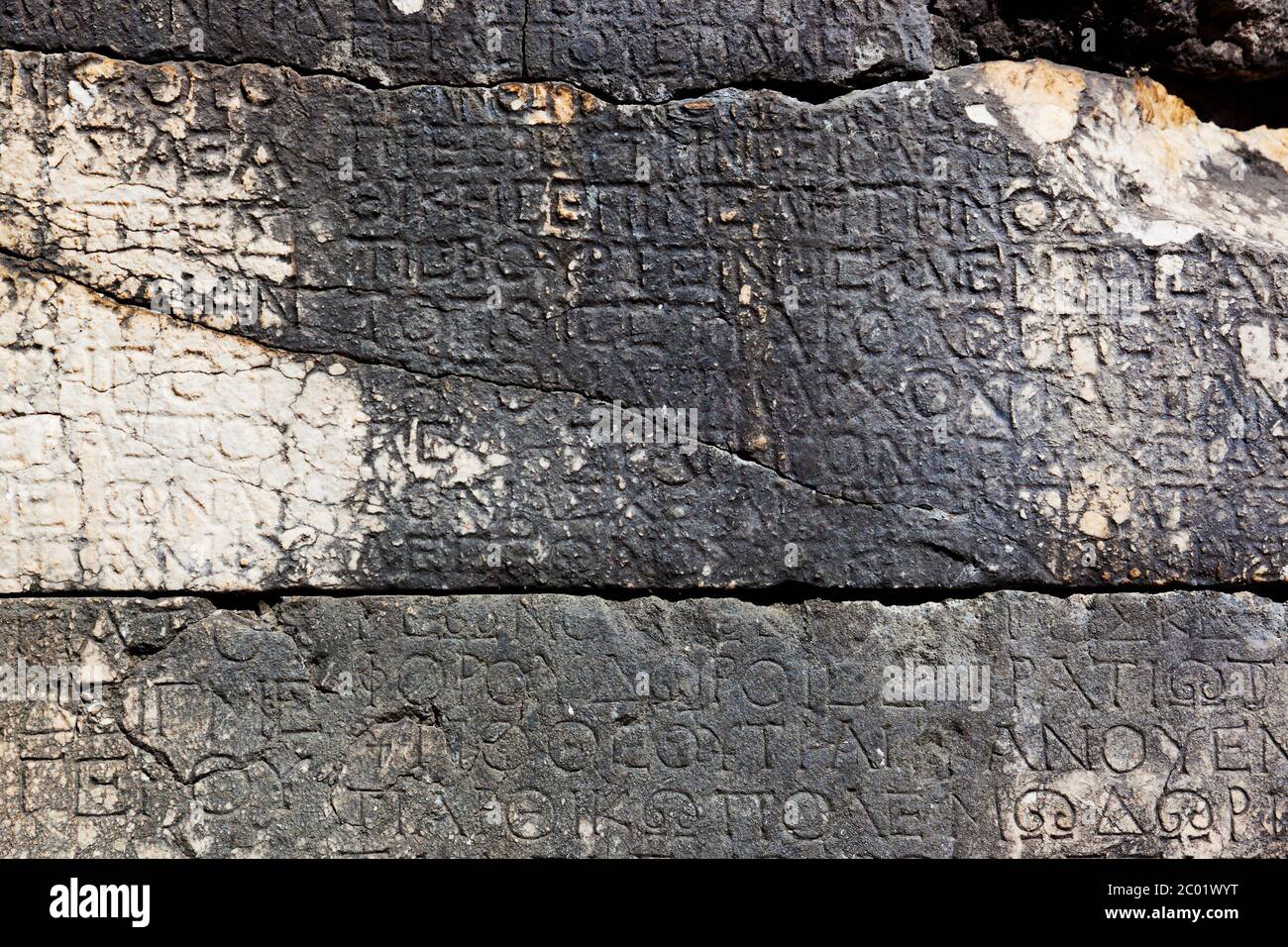 Briefe auf dem Stein in Phaselis, Türkei Stockfoto