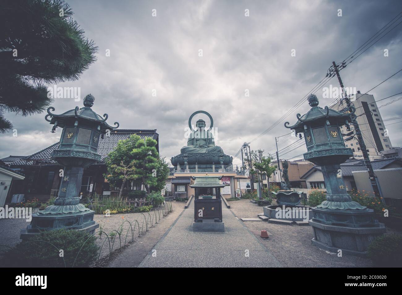 Takaoka City, Japan -AUG 8 2018:Takaokas emblematischer großer Buddha ist eine der drei Großen Buddha-Statuen Japans. Stockfoto