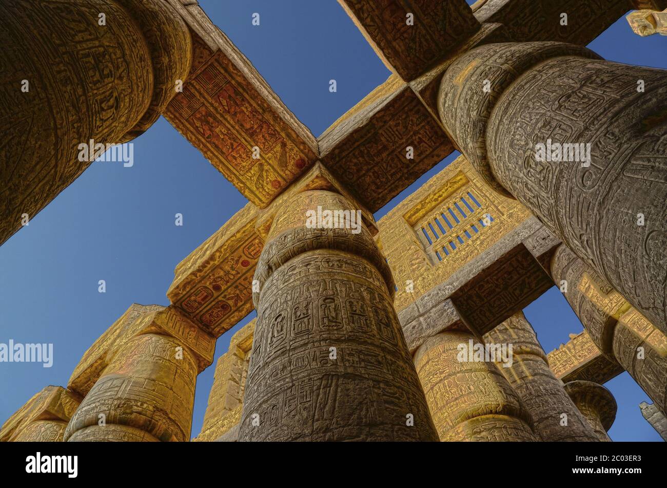 Spalten in karnak Tempel - HDR-Bild Stockfoto