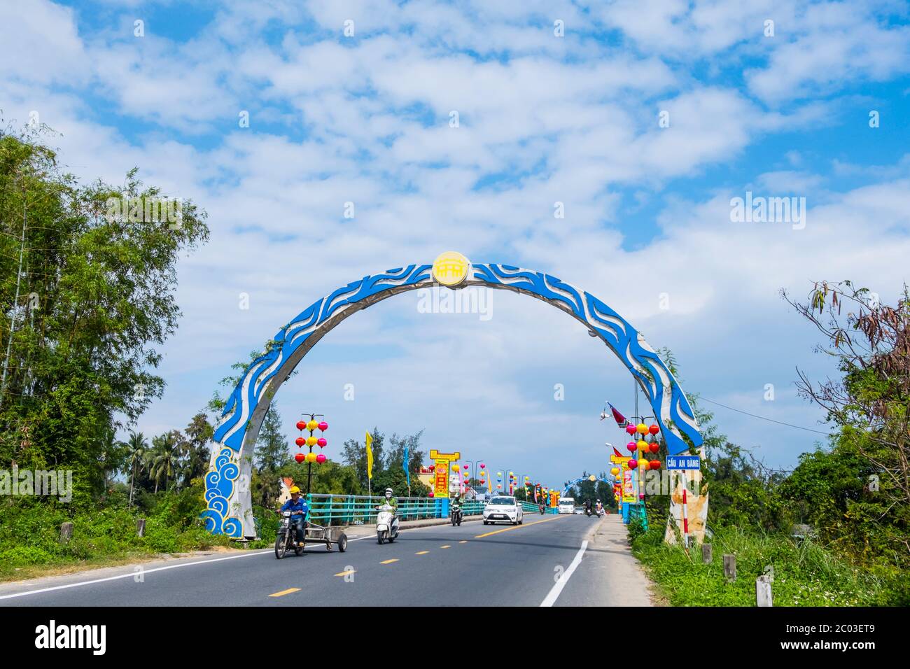 Hai Ba Trung, Straße zwischen an Bang und Hoi an, im Dorf Tra Que und CAU an Bang, Vietnam, Asien Stockfoto