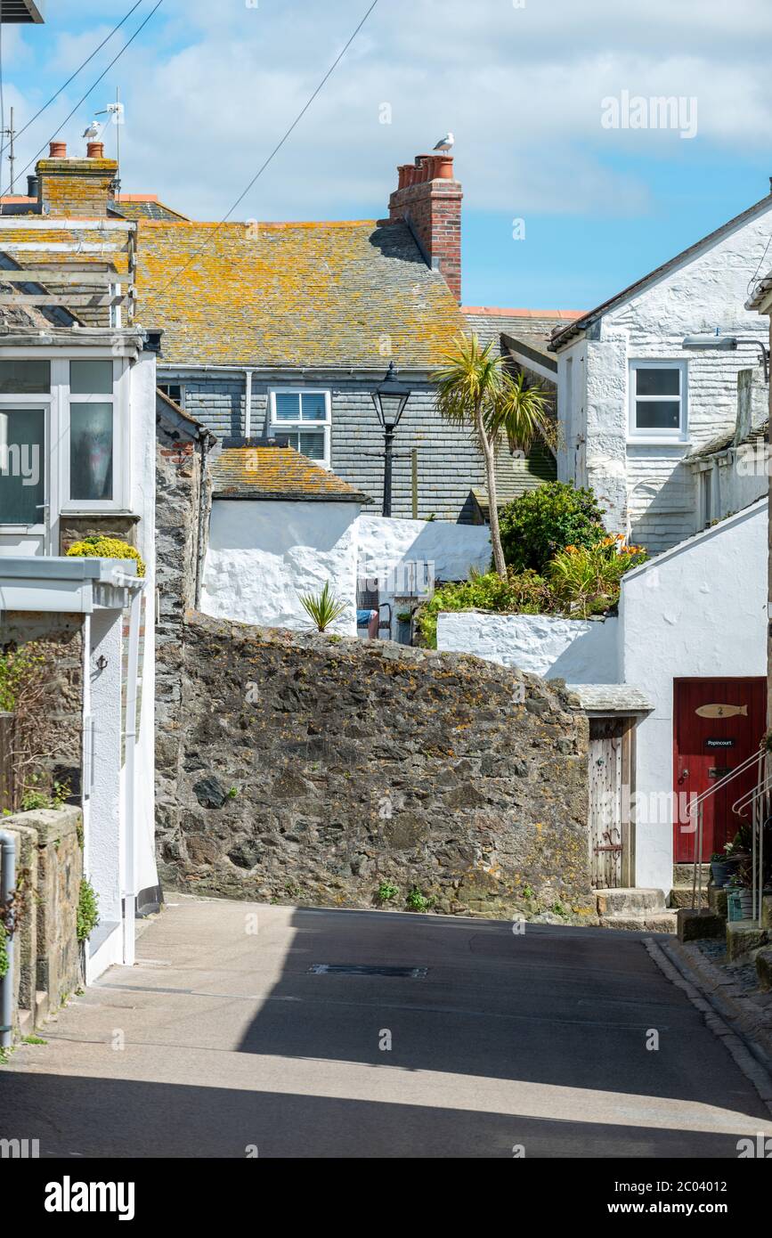 Saint Ives, Cornwall, Großbritannien. Malerische traditionelle Ferienhäuser in St. Ives. Stockfoto