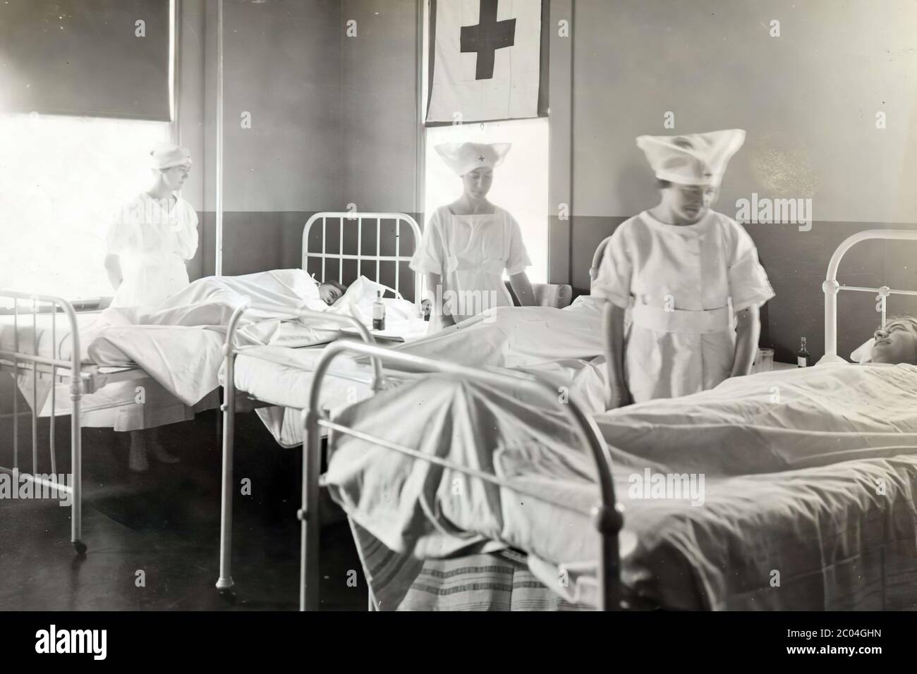 1918-1919. Eine Epidemie der "Spanischen Grippe" rund um die Welt ausbreiten. Mindestens 20 Millionen starben, obwohl einige Schätzungen der endgültigen Abgabe auf 50 Mio. geschätzt. Es wird geschätzt, dass zwischen 20 Prozent und 40 Prozent der Bevölkerung der ganzen Welt krank wurde Stockfoto