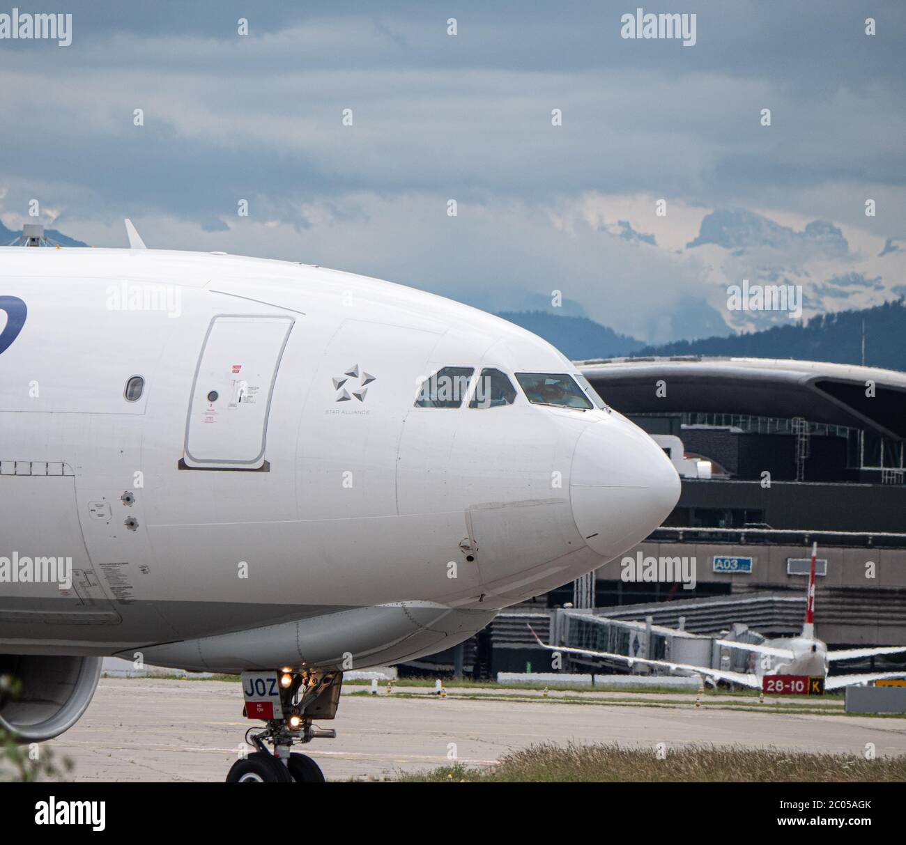 Turkish Cargo Flugzeug rollt bei ZRH Stockfoto