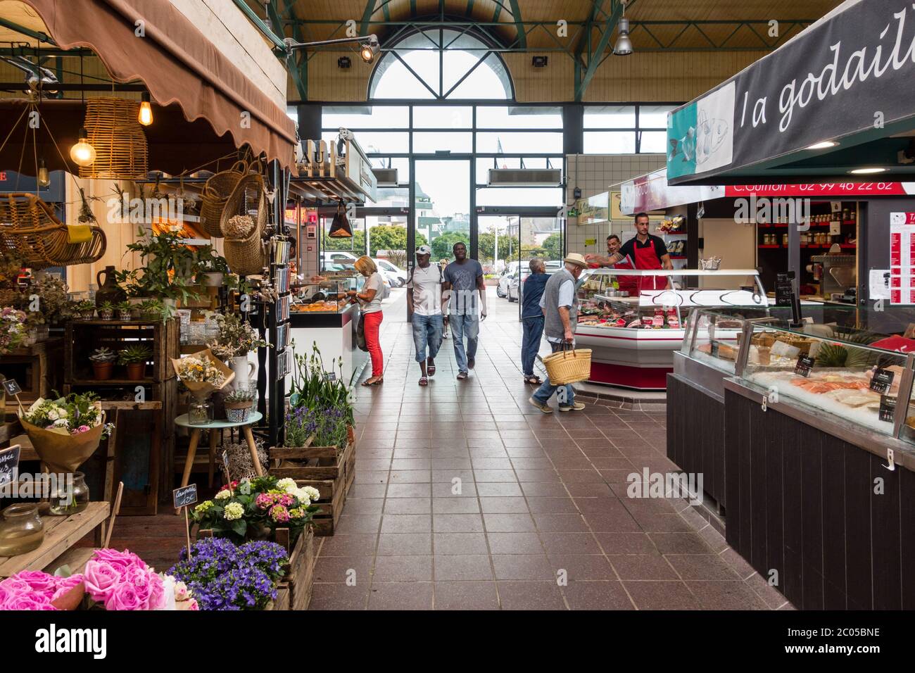 Les Halles (überdachte Markthalle), Dinard, Bretagne, Frankreich Stockfoto