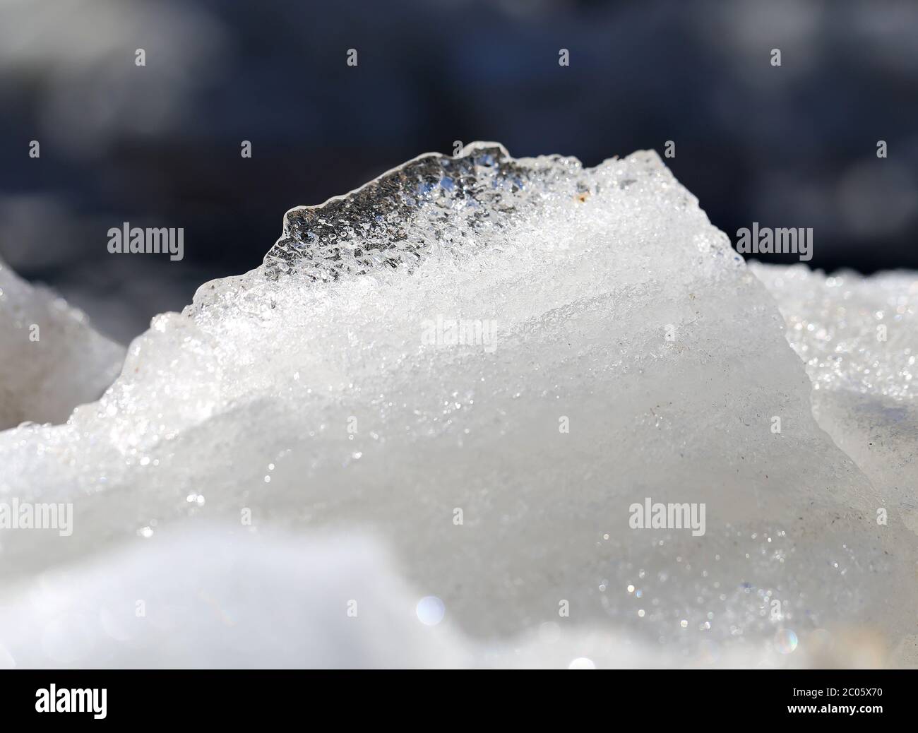 Schönes weißes Eis aus der Nähe fotografiert Stockfoto