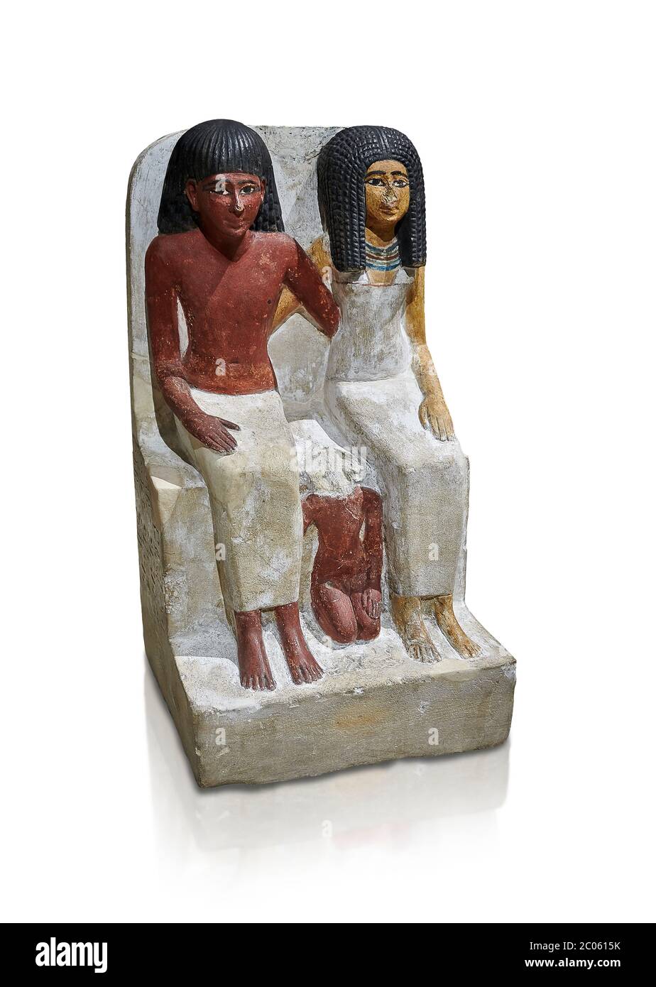 Alte ägyptische Statue von Pawer und seiner Frau Mut, New Kingdom, 18. Dynastie, (1480-1390 v. Chr.), Thebes Nekropole. Ägyptisches Museum, Turin. Weißer Hintergrund Stockfoto