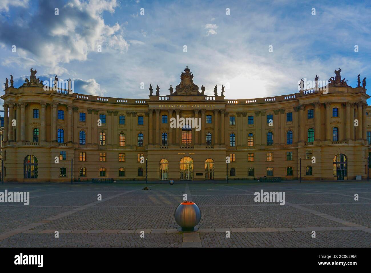 Leerer Bebelplatz vor der Humboldt-Universität, Corona-Krise 2020, Berlin, Deutschland, Europa Stockfoto