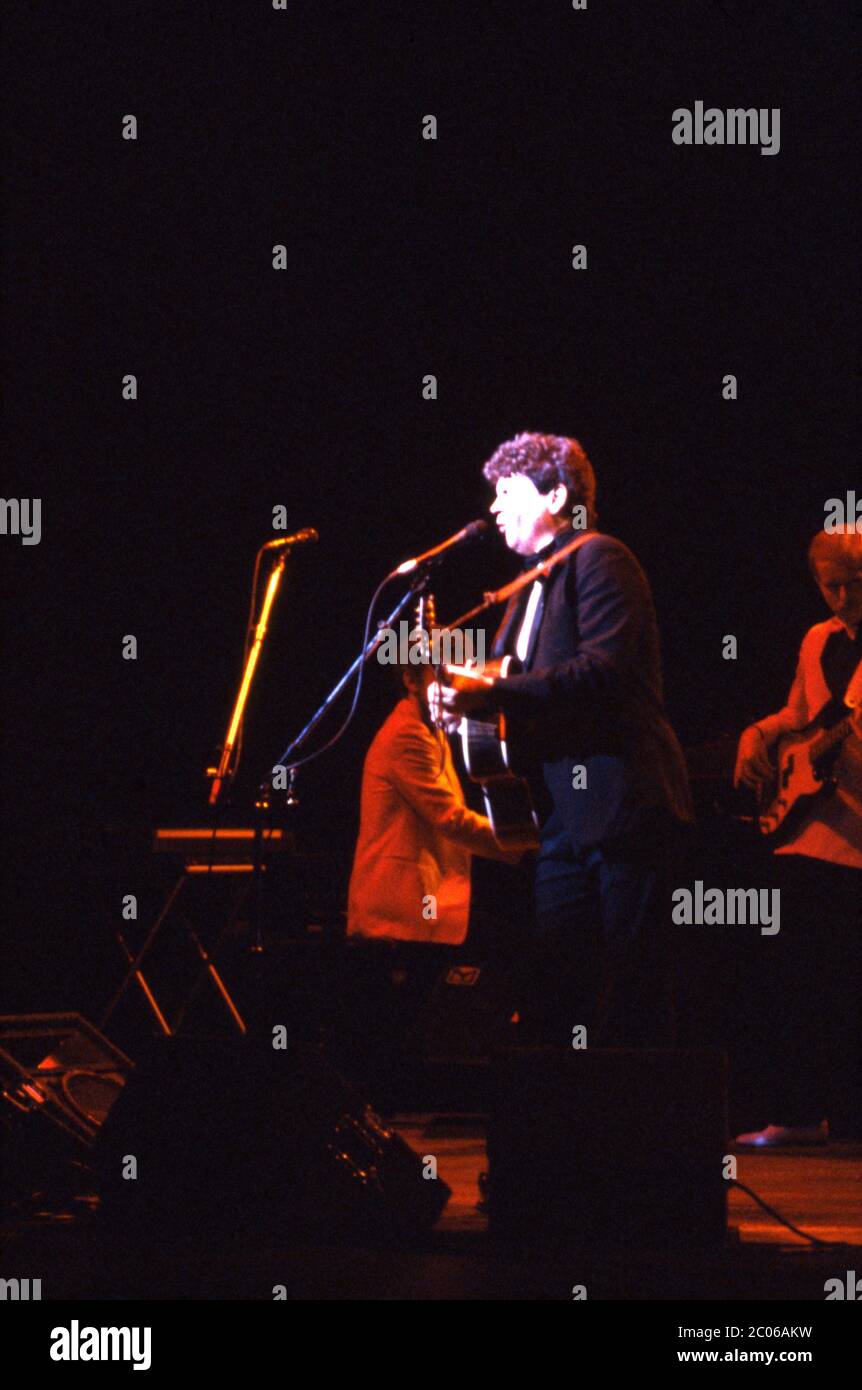 Die Everly Brothers im Konzert im Hammersmith Odeon in London, Großbritannien, am 14. November 1984. Stockfoto