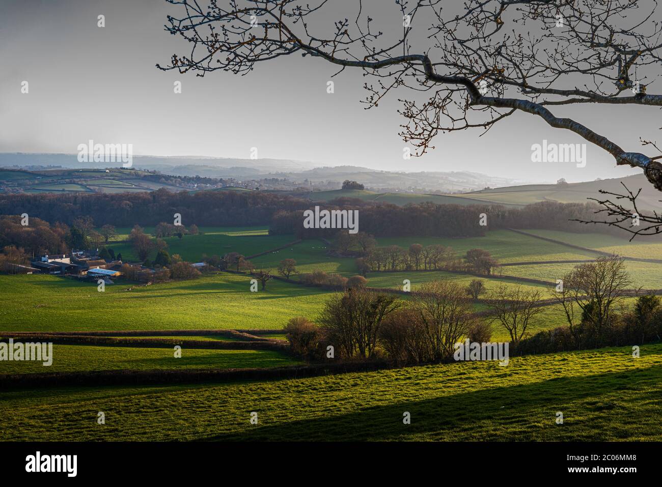 Blick vom Denbury Hill Fort nach Süden in die South Hams Gegend von Devon. Stockfoto