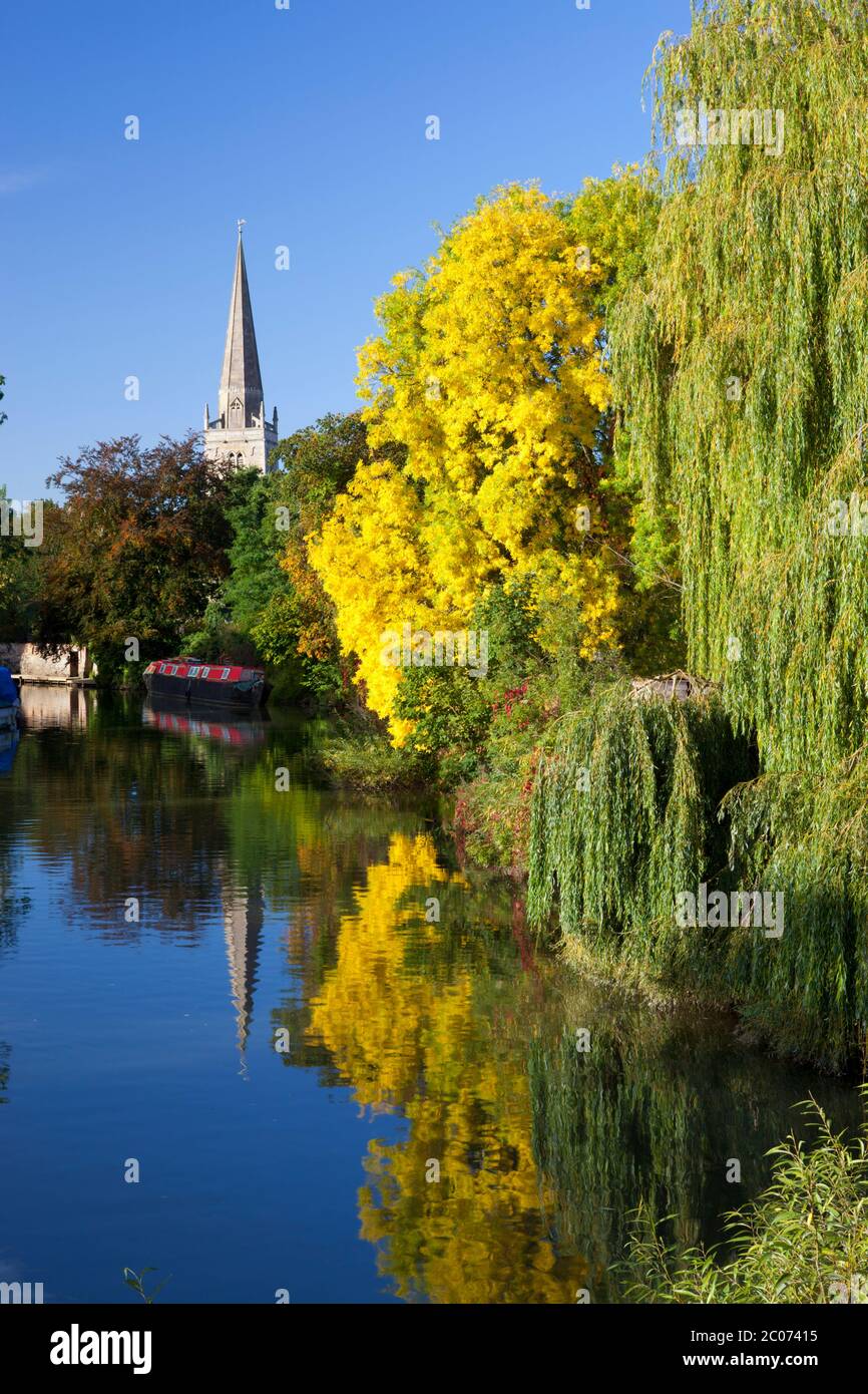 Herbstansicht entlang der Themse, Abingdon, Oxfordshire, England, Großbritannien Stockfoto