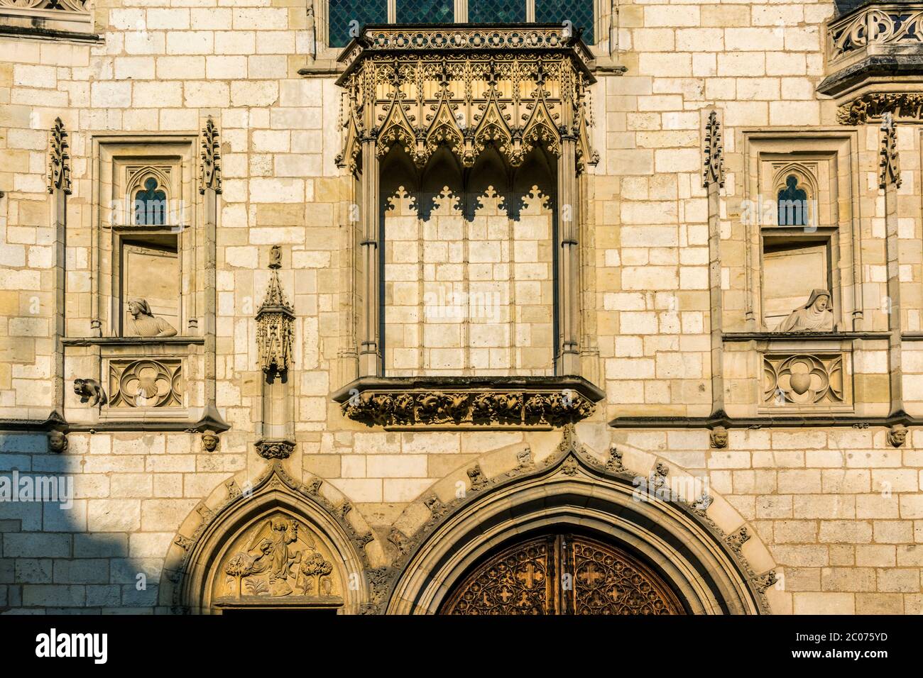 Bourges Europäische Kulturhauptstadt 2028, Fassade des Palastes Jacques Coeur, Departement Cher, Centre-Val de Loire, Frankreich, Europa Stockfoto