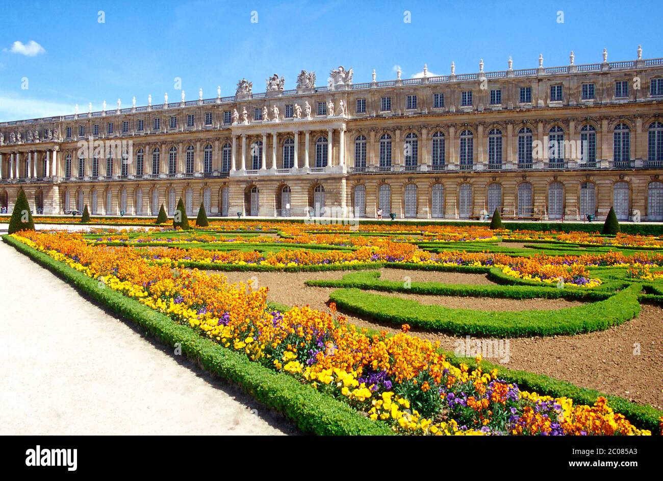 Schloss Versailles (Schloss Versailles). Fassade und Garten. Yvelines Abteilung. Frankreich Stockfoto