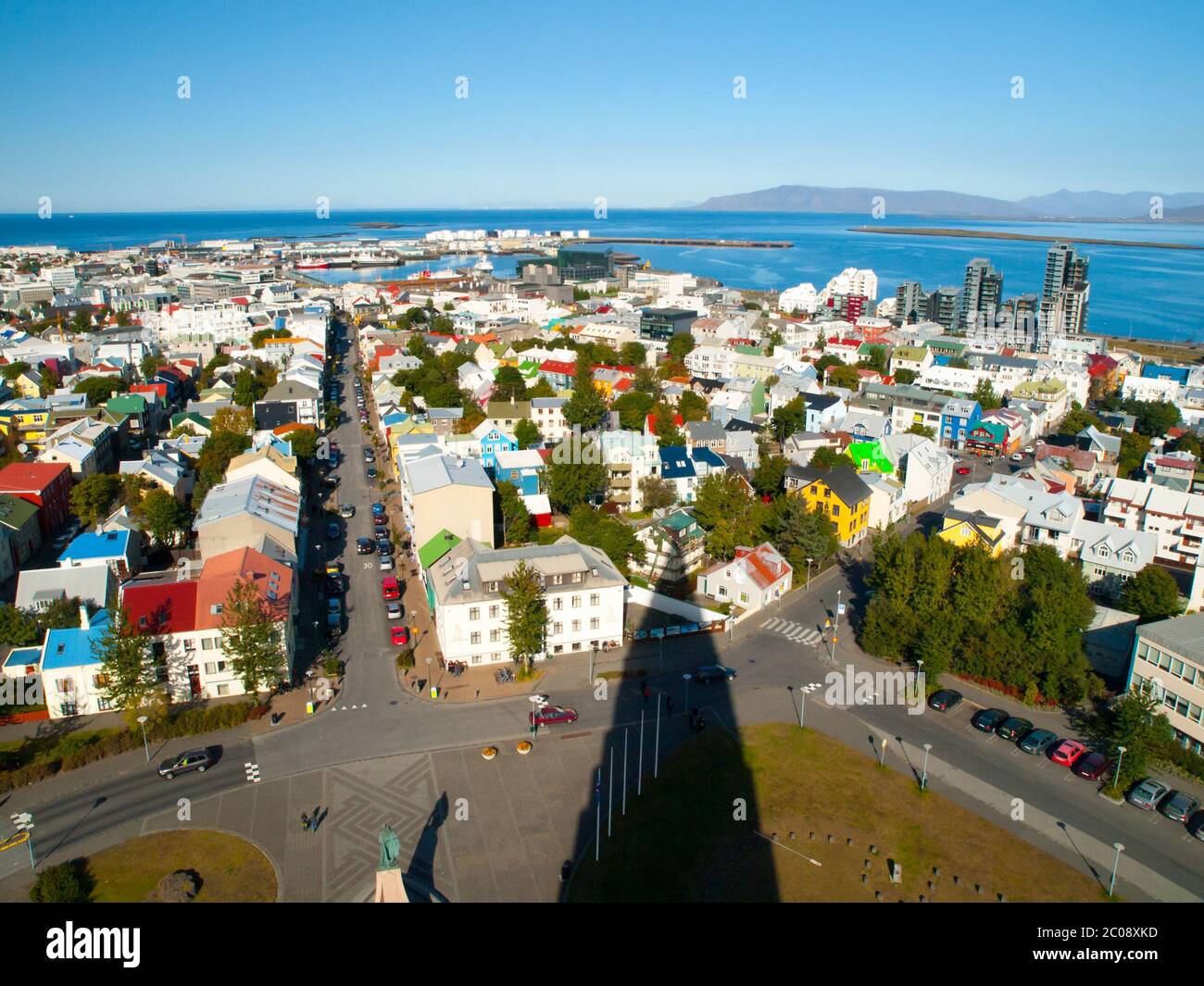 Luftaufnahme von Reykjavik von der Spitze der Hallgrimskirkja Kirche, Island. Stockfoto