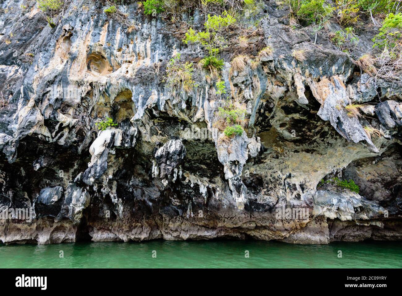 Exotische Steinhöhlen der Insel Stockfoto