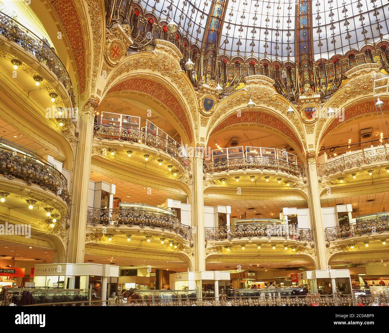 Kuppel und Galerien, Galleries Lafayette Kaufhaus Boulevard Haussmann, Paris, Île-de-France, Frankreich Stockfoto