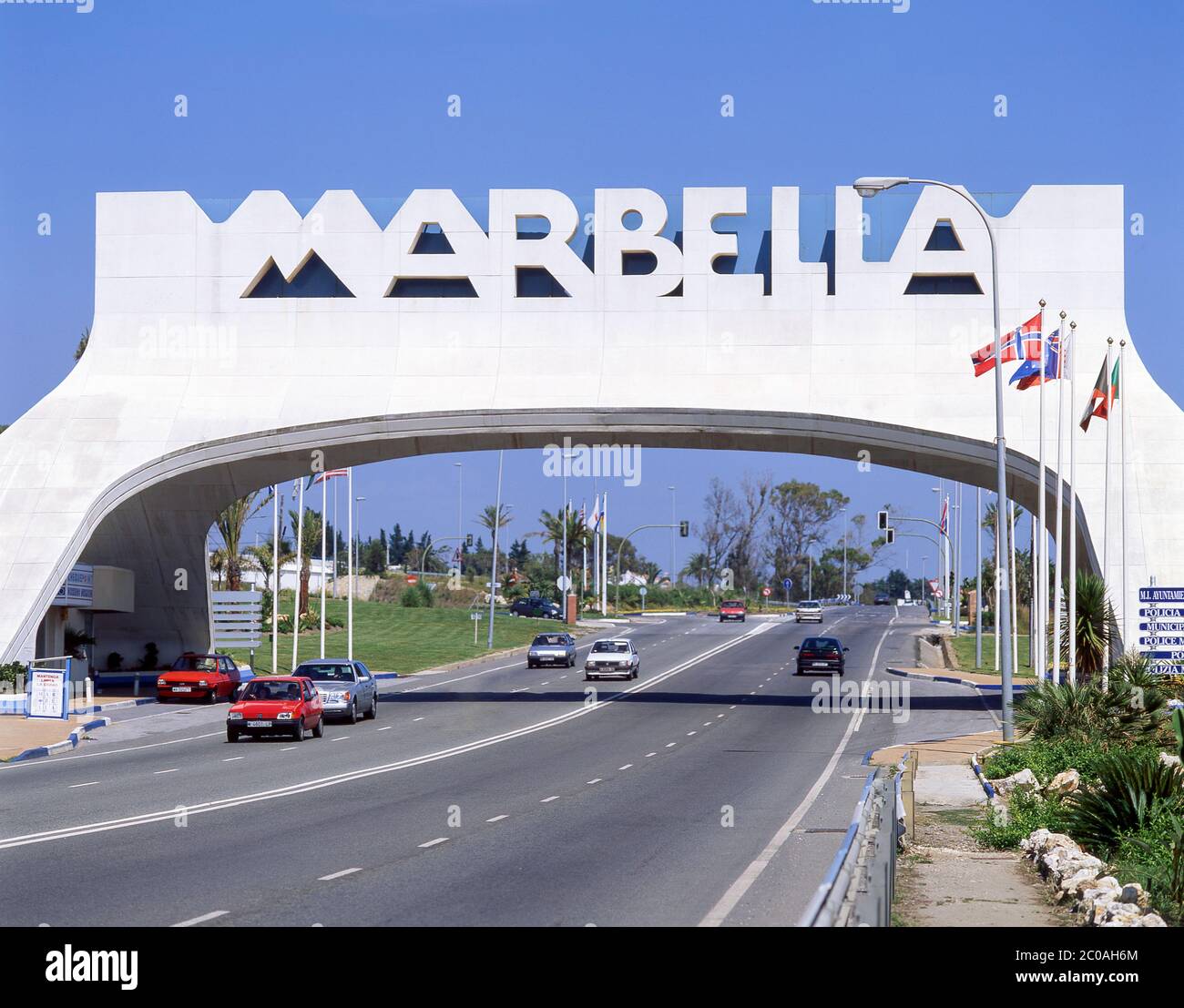 Stadteingangsschild, Marbella, Costa del Sol, Provinz Malaga, Andalusien (Andalusien), Königreich Spanien Stockfoto