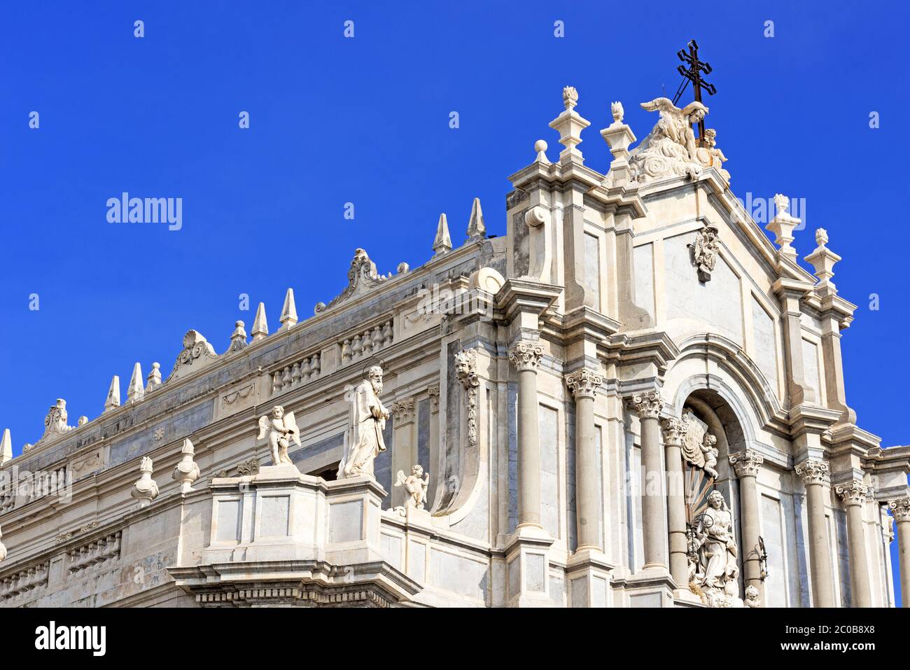 Piazza del Duomo in Catania mit der Kathedrale Santa Agatha in Catania auf Sizilien Stockfoto