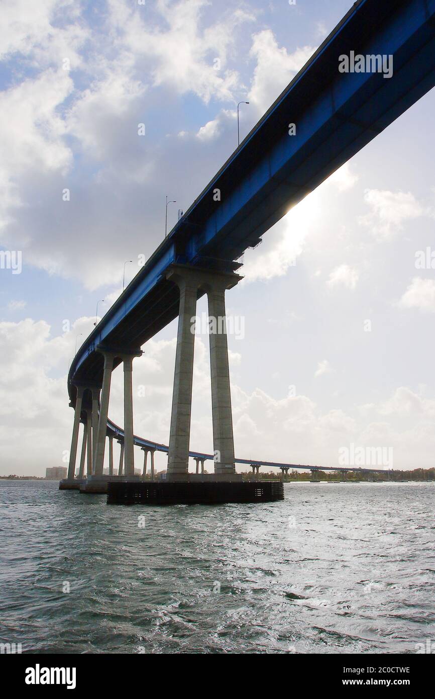 Coronado Brücke in San Diego, Blick vom Wasser Stockfoto