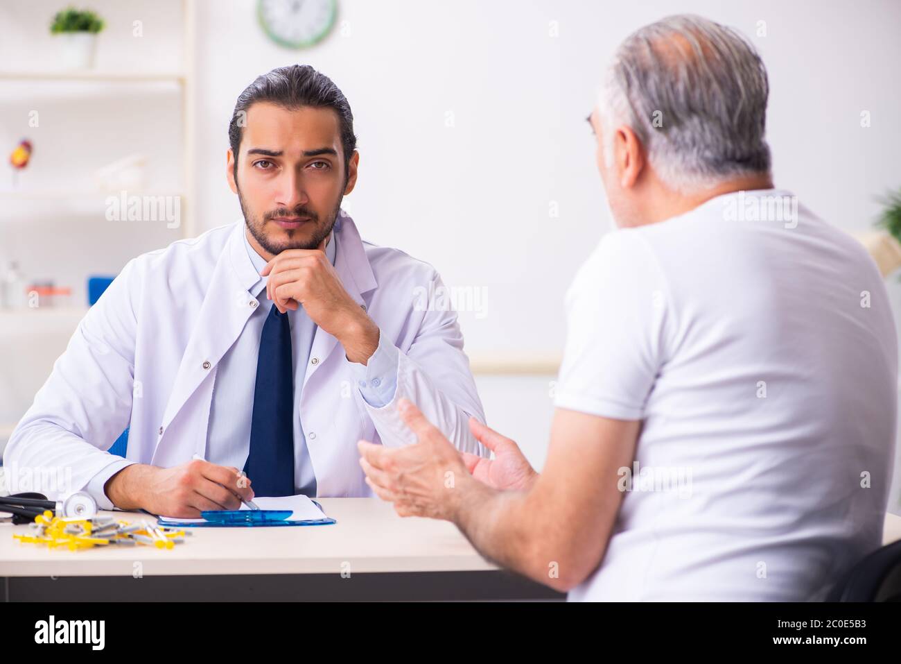 Patient leidet an Diabetes Hausarzt Stockfoto