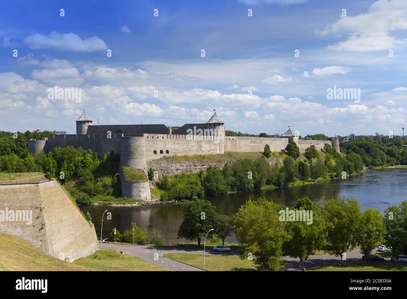 Ivangorod Festung an der Grenze zwischen Russland und Est Stockfoto