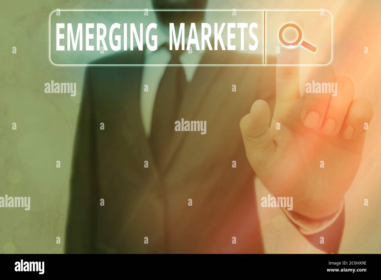 Notiz zu Emerging Markets. Geschäftskonzept für Nationen, die in produktivere Kapazitäten investieren Stockfoto