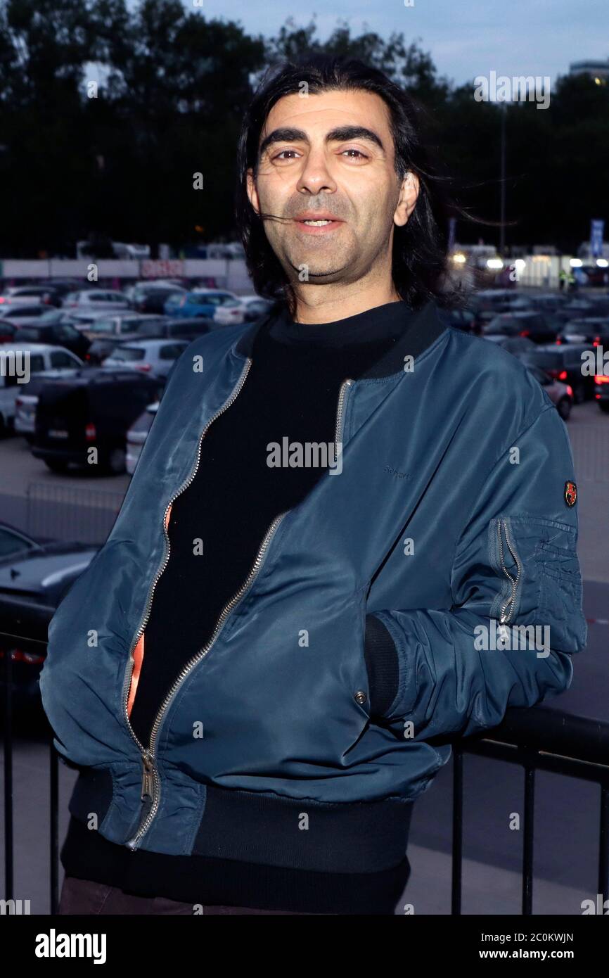 Hamburg, Deutschland. Juni 2020. Fatih Akin bei der Vorführung des Films 'Soul Kitchen' im Einfahrtheater Moving Times auf dem Heiligengeistfeld. Hamburg, 10. Juni 2020 Quelle: dpa/Alamy Live News Stockfoto