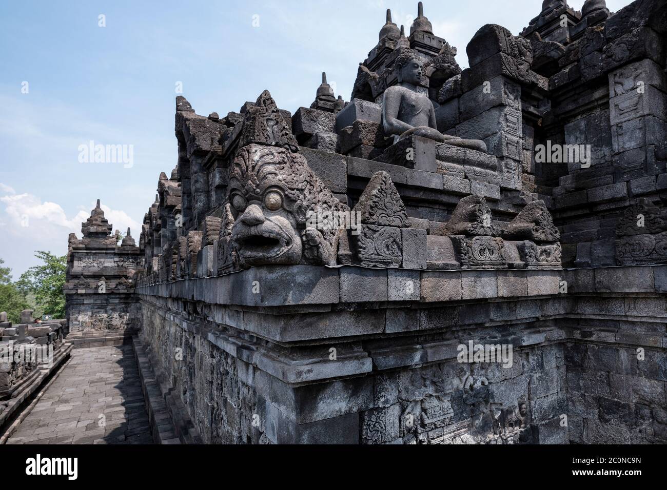 Borobudur Statue, Relief und Stupa Stockfoto