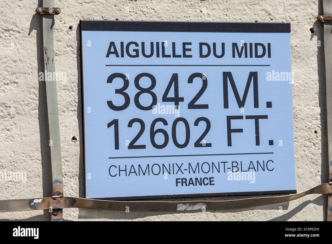 Aiguille du Midi ist ein 3842 m hoher Berg in den Mont Blanc Massiv in den Französischen Alpen in der Nähe von Chamonix Stadt in Frankreich Stockfoto