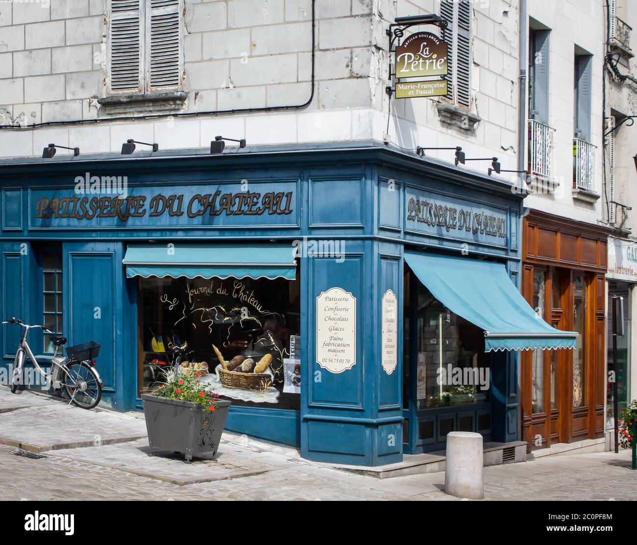 Patisserie Du Chateau in Saint Aignan eine klassische Marktstadt in der Loire-Region von Frankreich Stockfoto