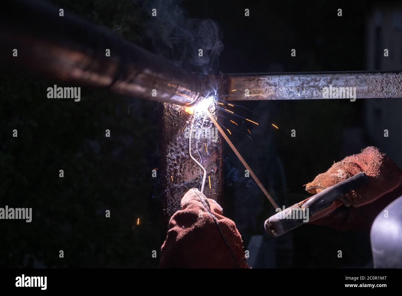 Industrielle Arbeiter in der Fabrik Schweißen closeup Stockfoto