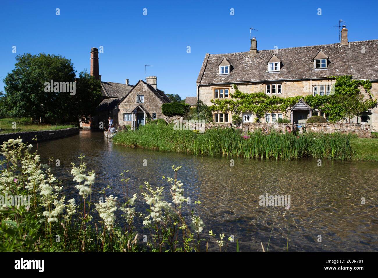 Cotswold Cotswolds und The Old Mill on the River Eye, Lower Slaughter, Cotswolds, Gloucestershire, England, Vereinigtes Königreich Stockfoto