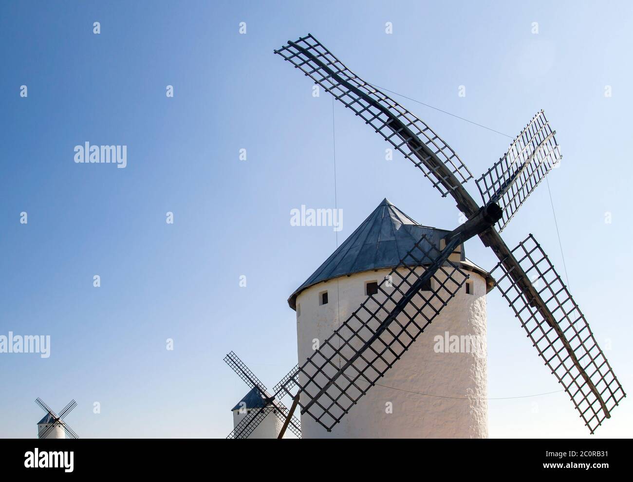 Alte traditionelle Turmmühlen in Campo de Criptana, Ciudad Real, Spanien Stockfoto