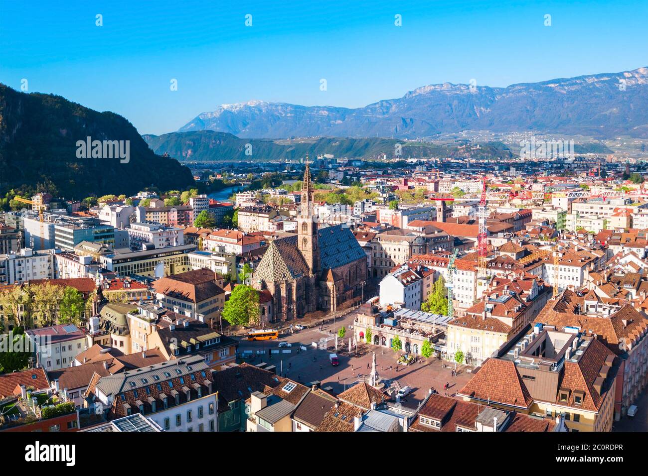 Bozen Antenne Panoramablick. Bozen ist die Hauptstadt der Provinz Südtirol in Norditalien. Stockfoto