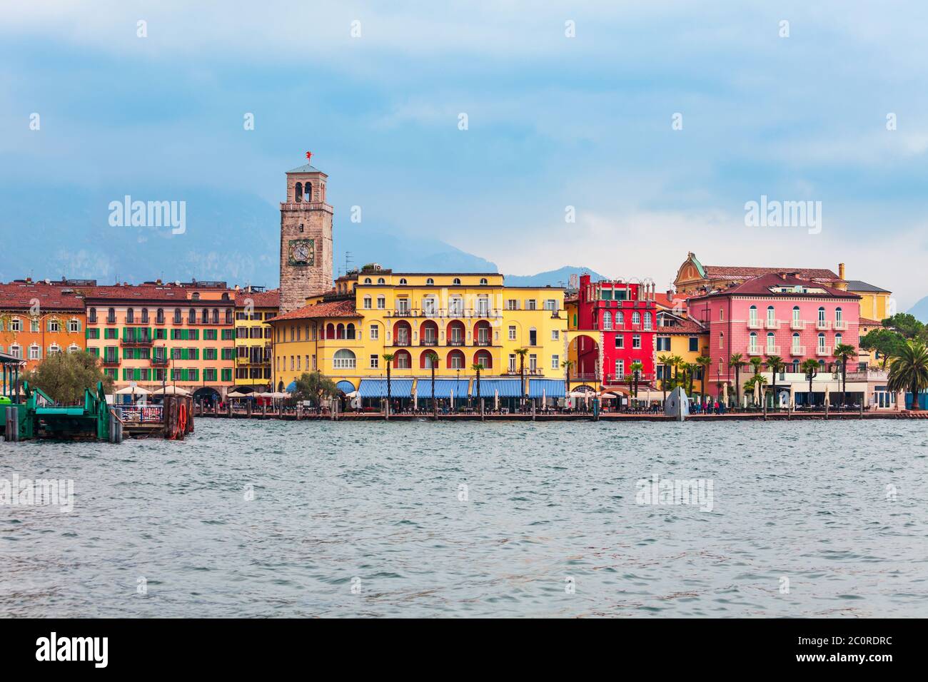 Riva del Garda ist ein Ort an der Nordspitze des Gardasees im Trentino Alto Adige Region in Italien. Stockfoto