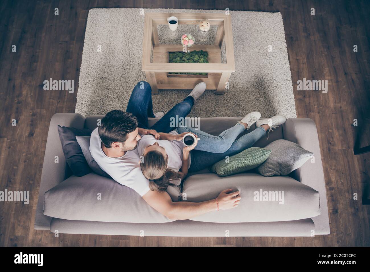 Entspannen Couch Stockfotos und -bilder Kaufen - Alamy