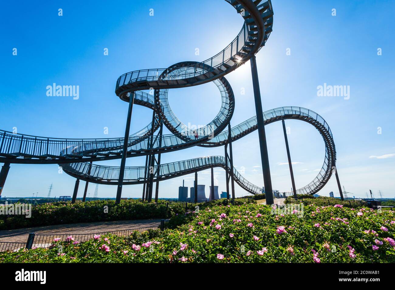 DUISBURG, Deutschland - 03 Juli, 2018: Der Tiger und der Schildkröte oder Magic Mountain ist eine Kunst, Installation und Wahrzeichen in Angerpark, Duisburg Stadt in Deutschland Stockfoto