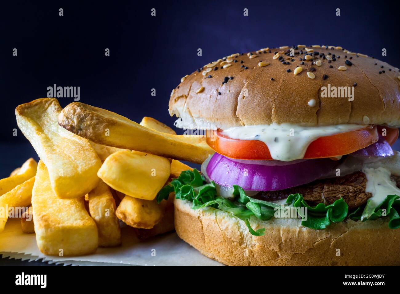 Gegrilltes portobello Pilz Vegan Sandwich. Stockfoto