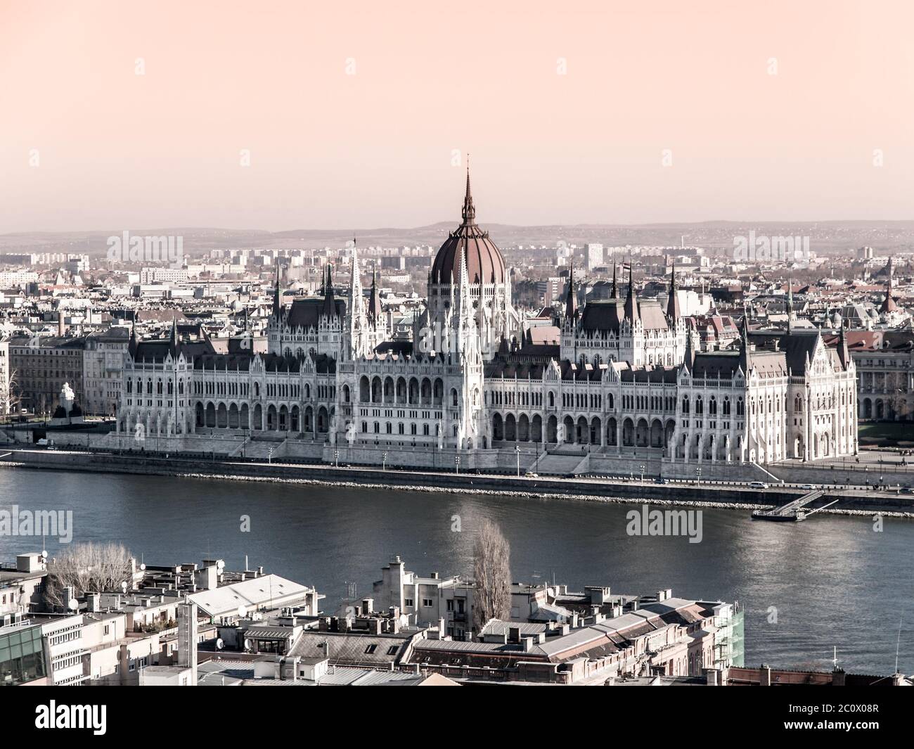Ungarisches Parlament, aka Orszaghaz, historisches Gebäude am Donauufer im Zentrum von Budapest, Ungarn, Europa. UNESCO-Weltkulturerbe. Stockfoto