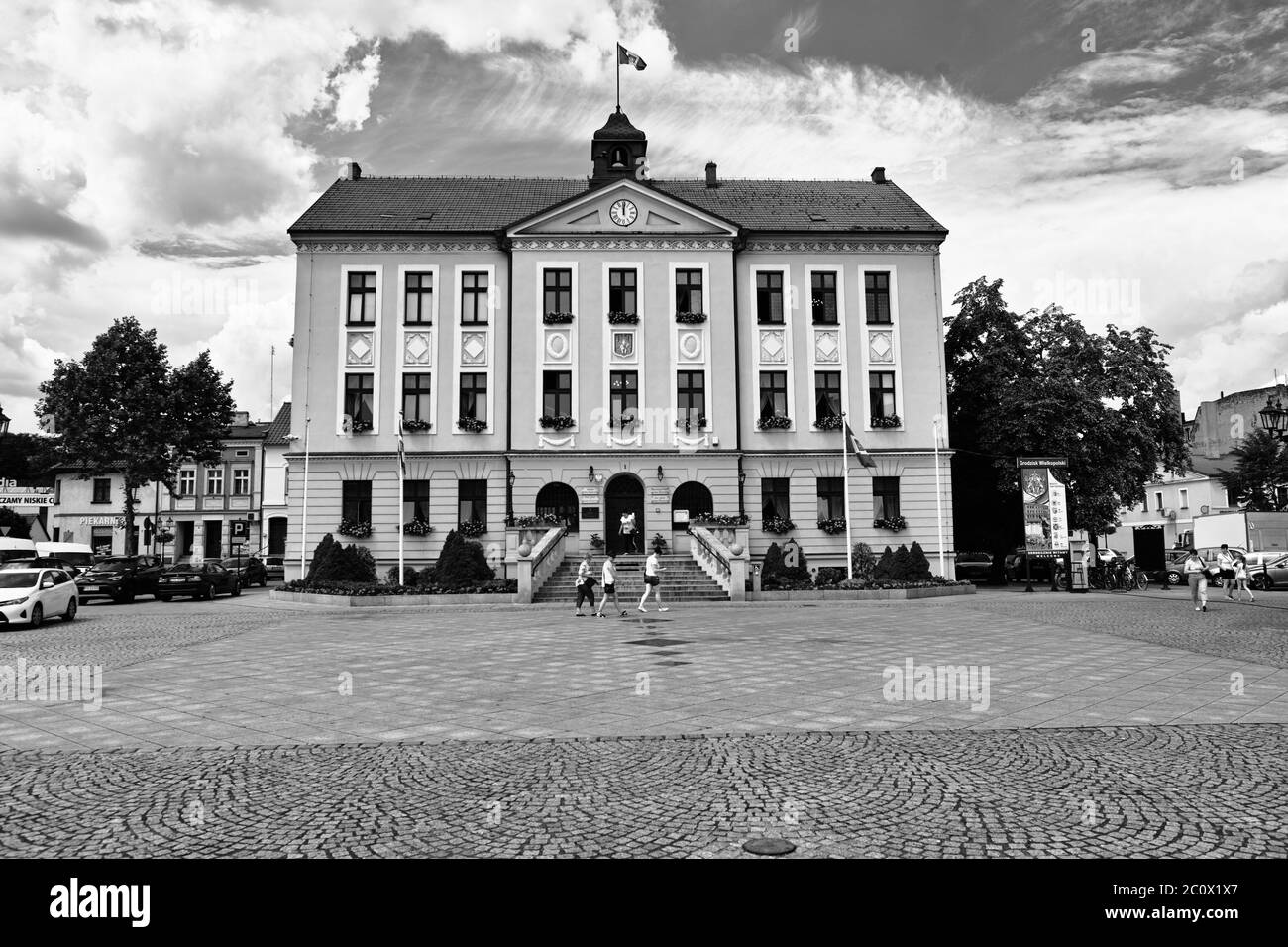 Schönes Architekturbeispiel in der polnischen Altstadt, Grodzisk Wielkopolski, Polen. Stockfoto