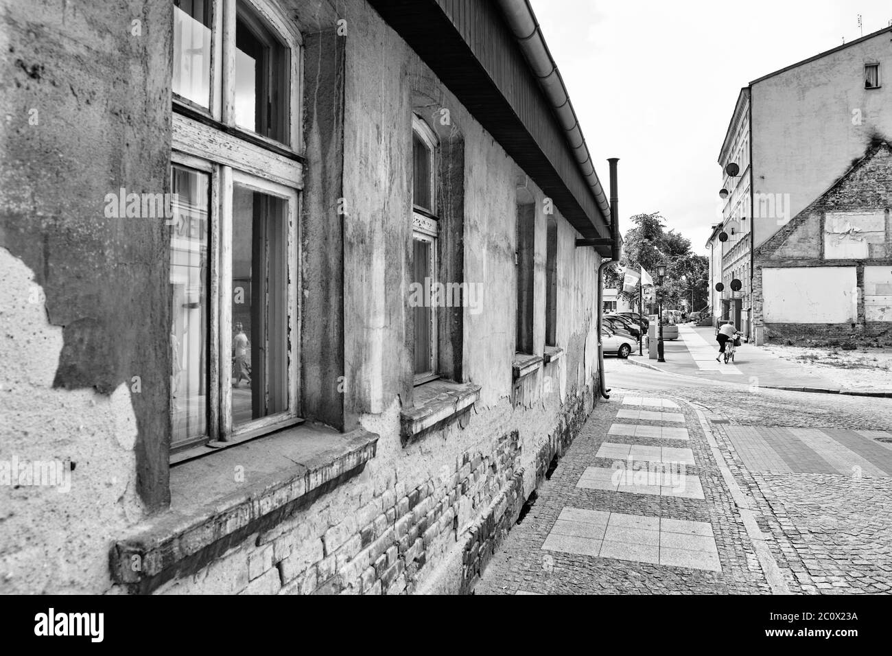 Schönes Architekturbeispiel in der polnischen Altstadt, Grodzisk Wielkopolski, Polen. Stockfoto