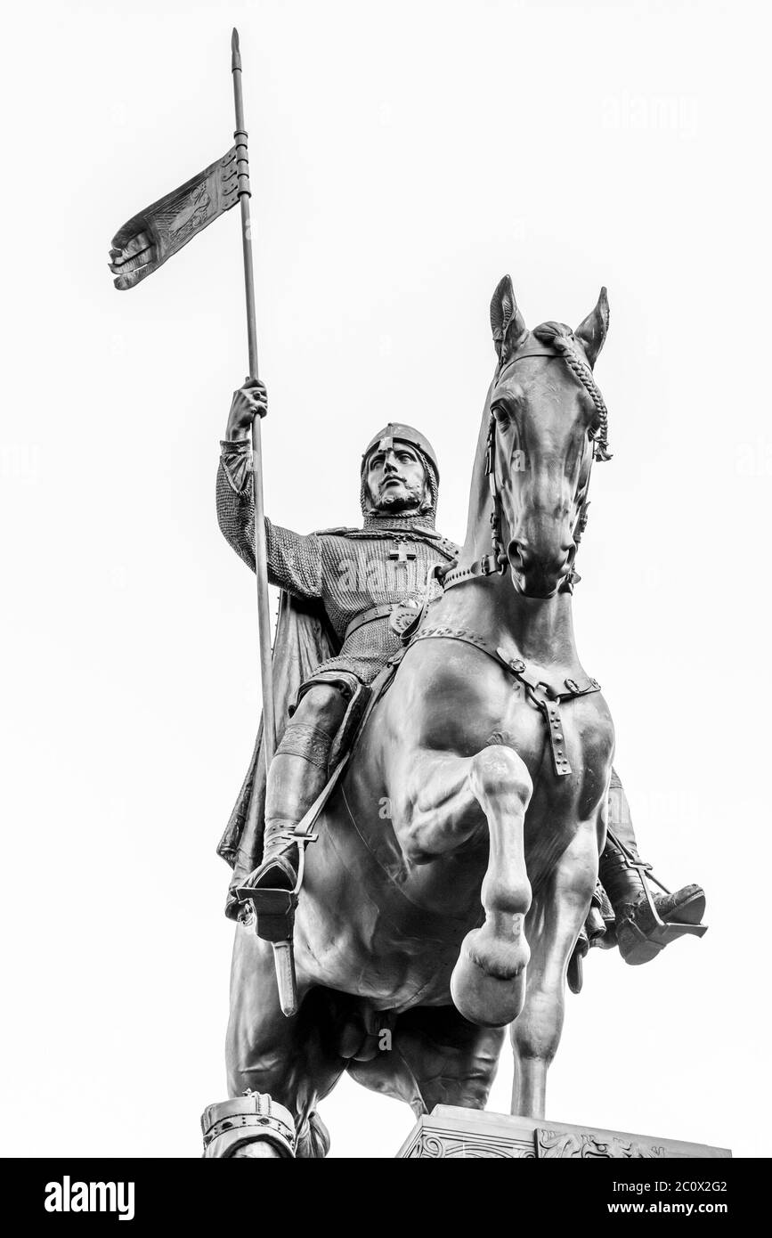 Detailansicht der Statue von St. Wenzel, Wenzelsplatz, Prag. Schwarzweiß-Bild. Stockfoto