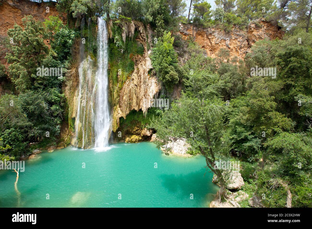 Cascade de Sillans (auch als Sillans la Cascade geschrieben) ist einer der schönsten Wasserfälle in Frankreich Stockfoto