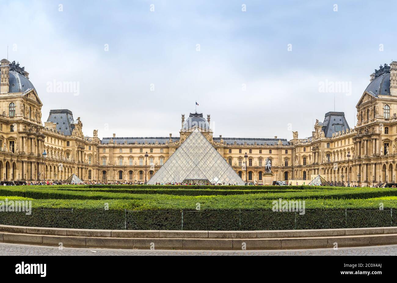 Das Louvre Museum in Paris Stockfoto