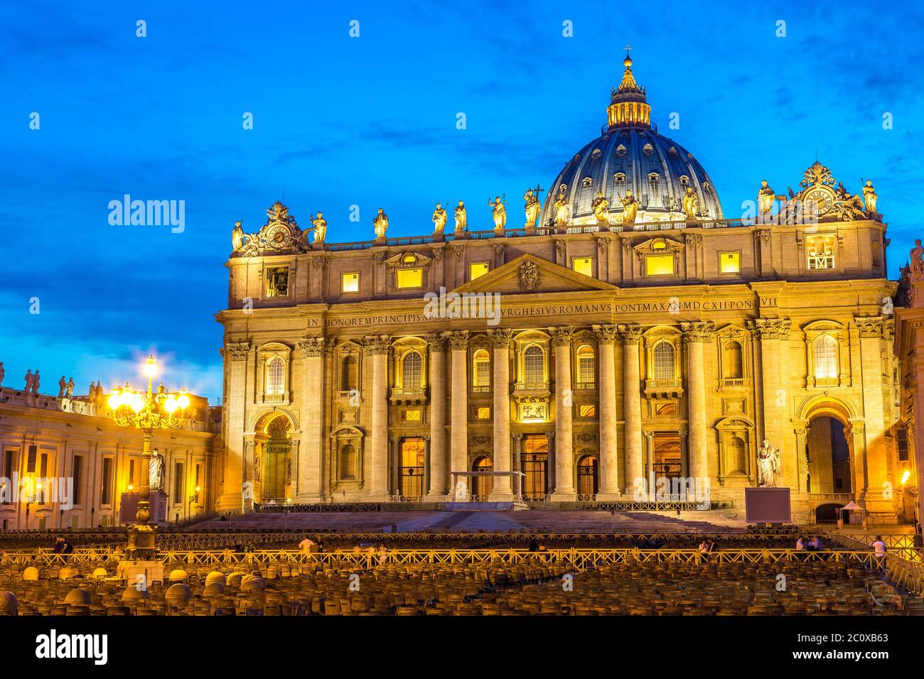 Vatikan bei Nacht Stockfoto