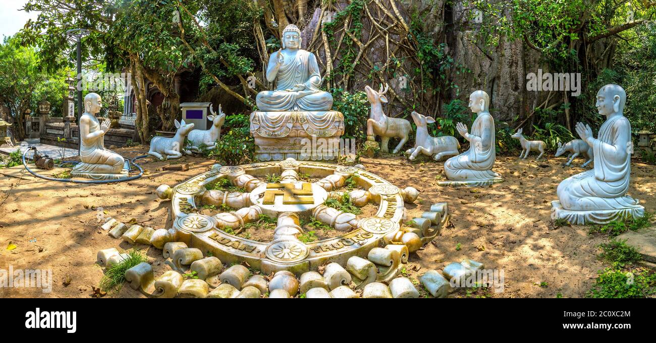 Panorama des buddhistischen Tempels auf Marmorberge in Danang, Vietnam in einem Sommertag Stockfoto