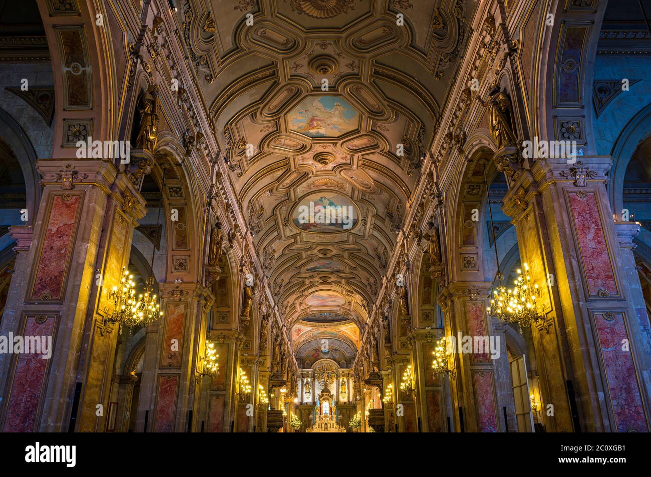 Innenraum der Kathedrale in der Hauptstadt Santiago de Chile, Chile. Stockfoto