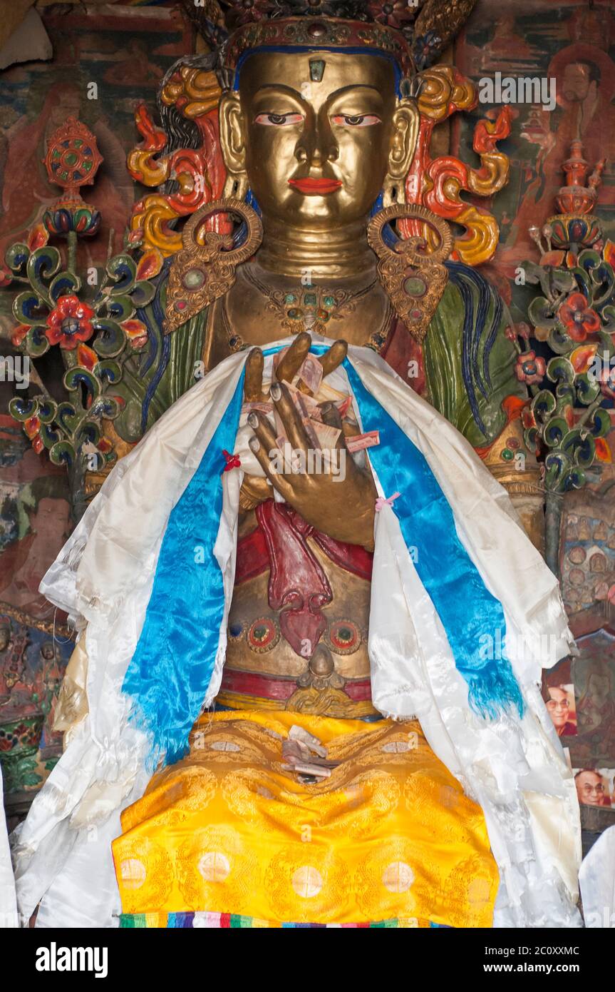 Buddha-Bildnis im Thikse Gompa (Buddhistisches Kloster) in Ladakh oder "Little Tibet", Nordindien Stockfoto