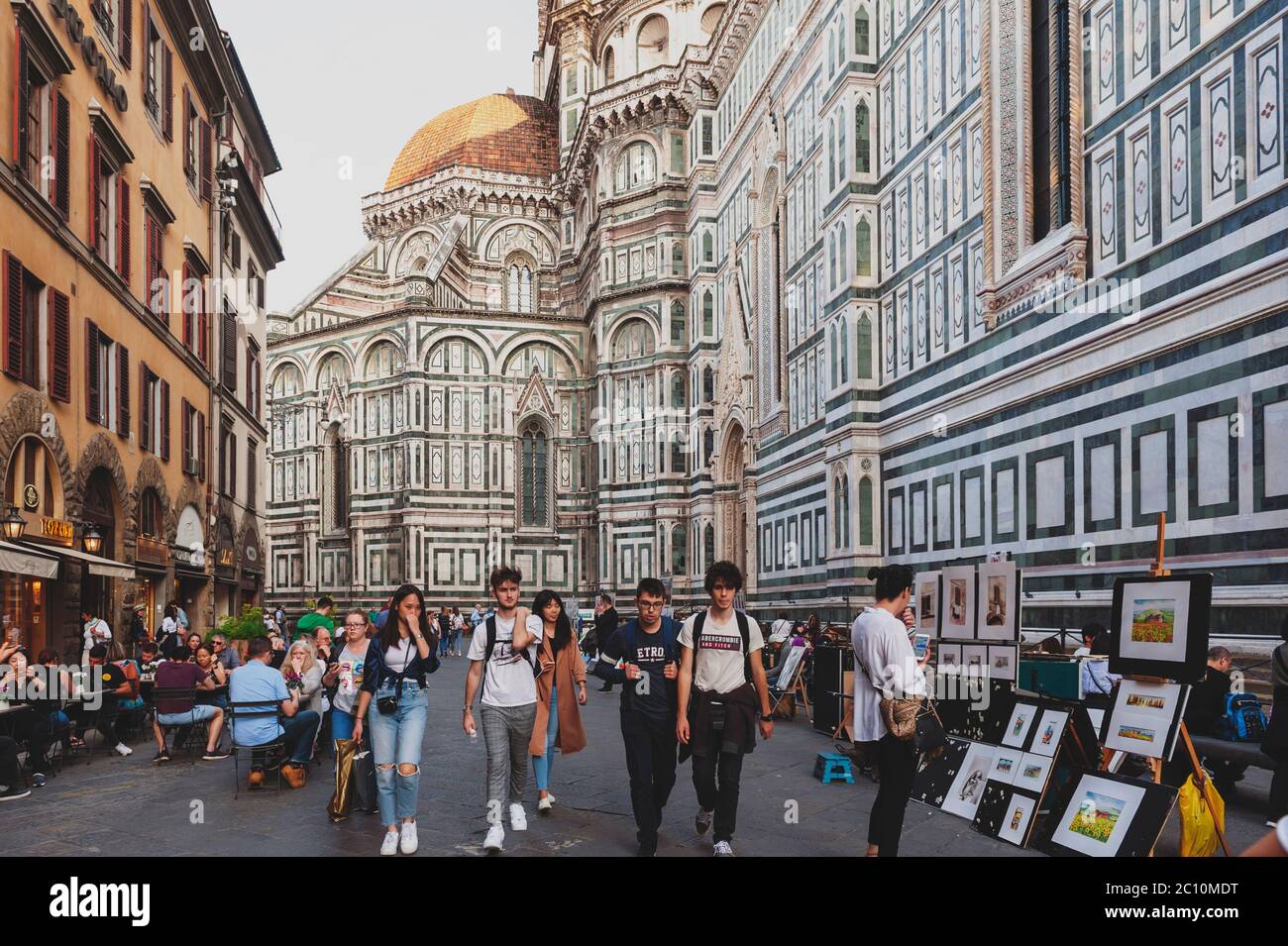 Kathedrale Santa Maria del Fiore, ein touristisches Wahrzeichen in der Altstadt von Florenz, Italien Stockfoto